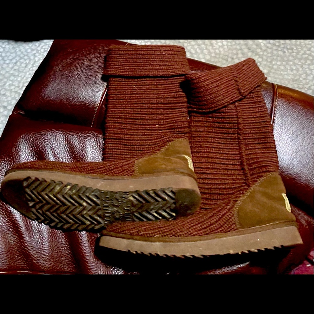 Ugg cardi boots